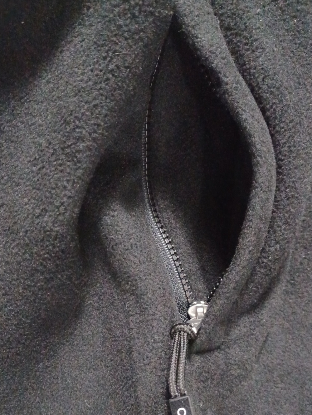 Medium CALVIN KLEIN black fleece jacket with full zip close & zip pockets. Cozy - Picture 7 of 15